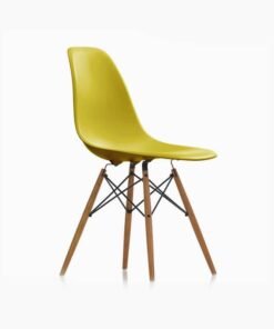 Alternative view of Eames plastic side chair